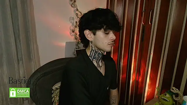 Snapshot of Mihail_leroy chatting on 09/12/25, 12:55 Mihail leroy online show from 09/12/25, 12:55