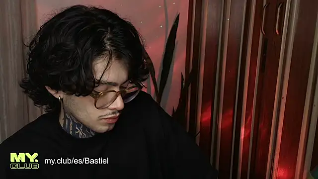 Mihail leroy online show from 04/18/26, 11:38