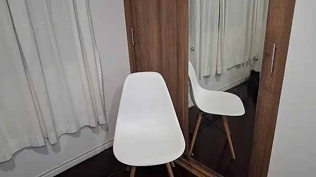 kayleesims  online show from 04/22/26, 12:17
