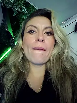 Snapshot of brianna_smoke chatting on 01/09/26, 05:25 brianna smoke online show from 01/09/26, 05:25