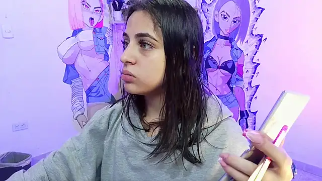 Snapshot of sofi_lara28 chatting on 05/04/26, 03:37 sofi lara28 online show from 05/04/26, 03:37
