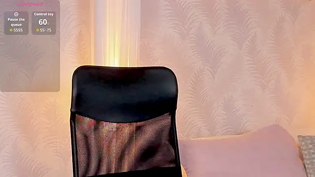 antonellacooper   online show from 11/13/25, 02:21