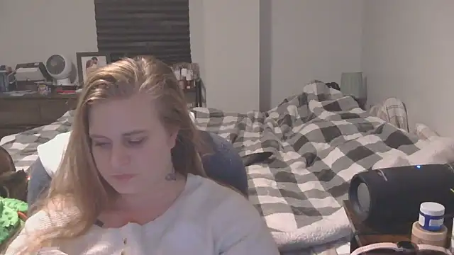 Sexyblonde12344 online show from 12/03/25, 08:52