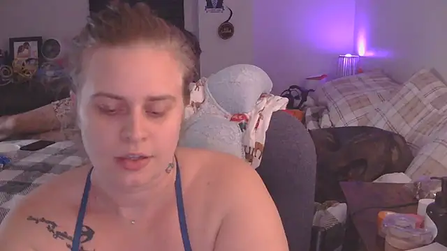 Sexyblonde12344 online show from 10/31/25, 01:46