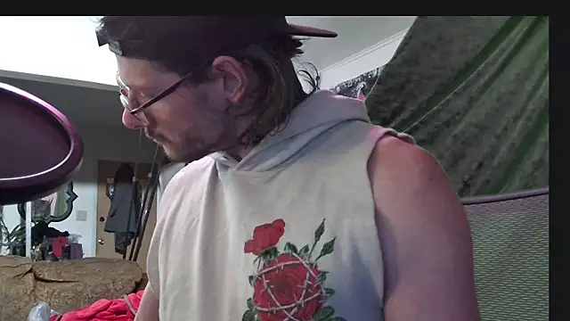 MasterDaddyCool online show from 10/25/25, 06:12