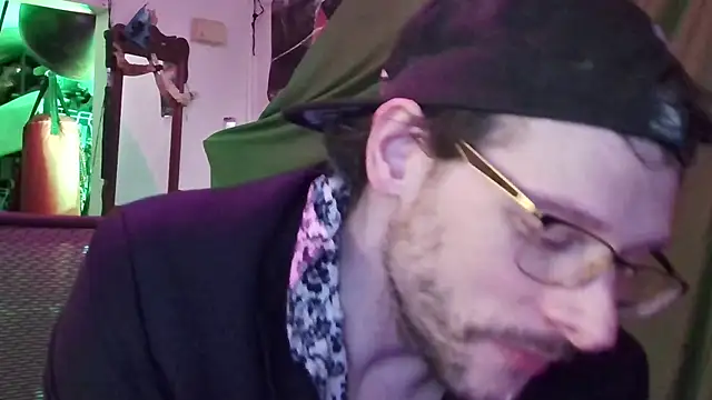 MasterDaddyCool online show from 10/28/25, 04:35