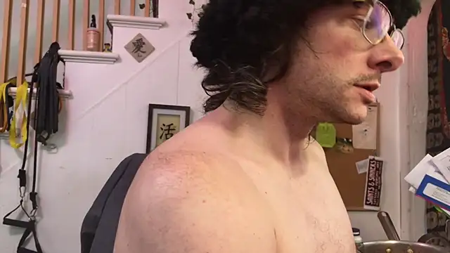 MasterDaddyCool online show from 12/04/25, 07:57