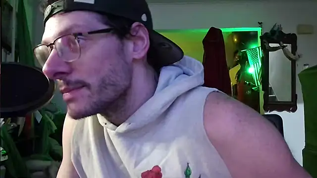 MasterDaddyCool online show from 10/20/25, 02:02