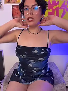 Katheerine online show from 11/20/25, 01:06