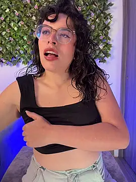 Katheerine online show from 11/26/25, 01:05