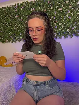 Katheerine online show from 02/02/26, 01:04