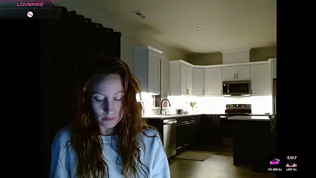 Snapshot of AnneNay chatting on 03/03/26, 03:46 AnneNay online show from 03/03/26, 03:46