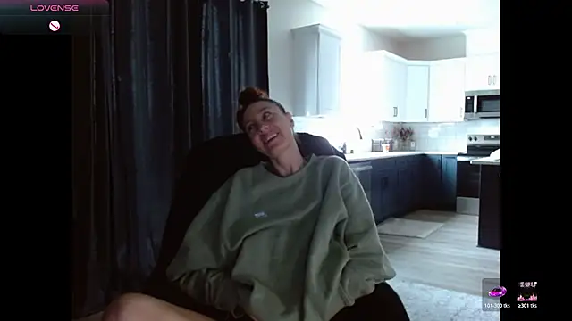 Snapshot of AnneNay chatting on 02/28/26, 07:24 AnneNay online show from 02/28/26, 07:24