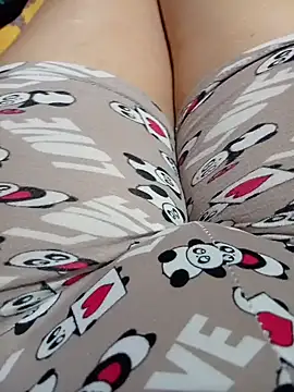 Snapshot of Sweet-arian chatting on 11/12/25, 08:51 Sweet-arian online show from 11/12/25, 08:51