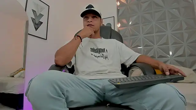 Ricky Owens1 online show from 11/19/25, 06:30