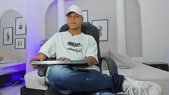 Ricky Owens1 online show from 11/10/25, 08:14