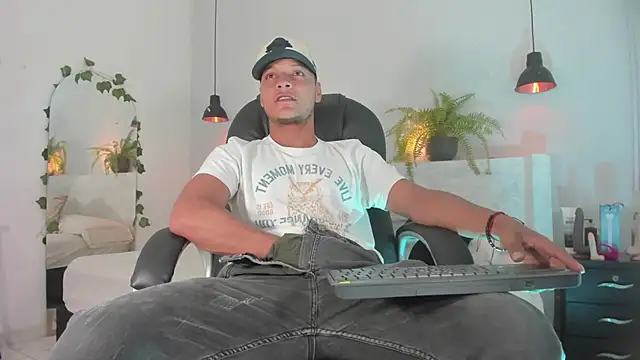 Ricky Owens1 online show from 11/05/25, 08:23