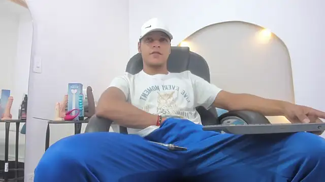 Ricky Owens1 online show from 12/02/25, 08:54