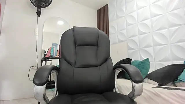 Ricky Owens1 online show from 12/05/25, 09:23