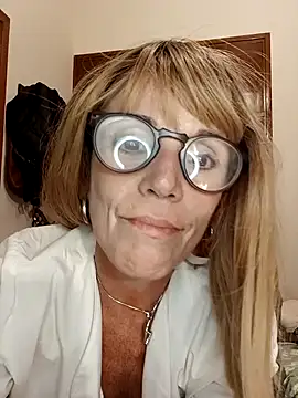 Polly23 online show from 12/19/25, 10:56