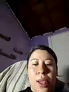 luna desiree online show from 10/16/25, 11:13