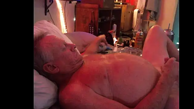 Pussyeat2please online show from 11/29/25, 08:36