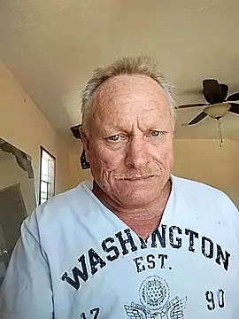 Pussyeat2please online show from 03/25/26, 06:51