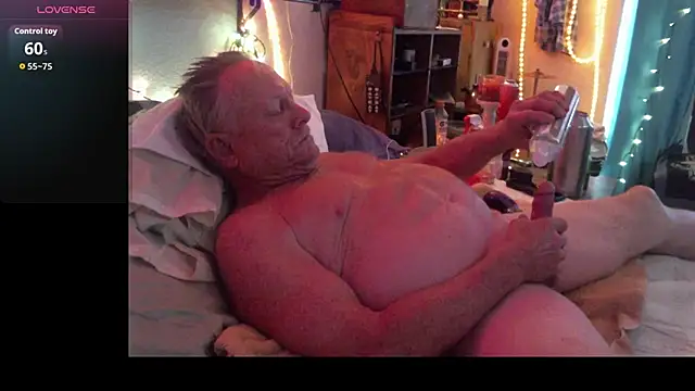 Pussyeat2please online show from 02/22/26, 07:26