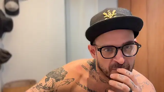 brrasssssillll online show from 06/16/26, 07:36
