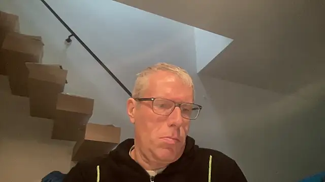 choupipat1 online show from 01/13/26, 08:51