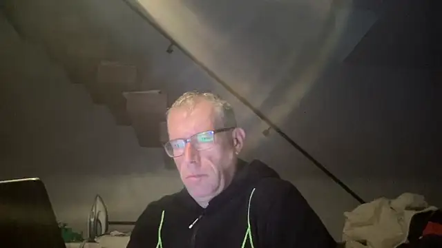 choupipat1 online show from 10/02/25, 05:33