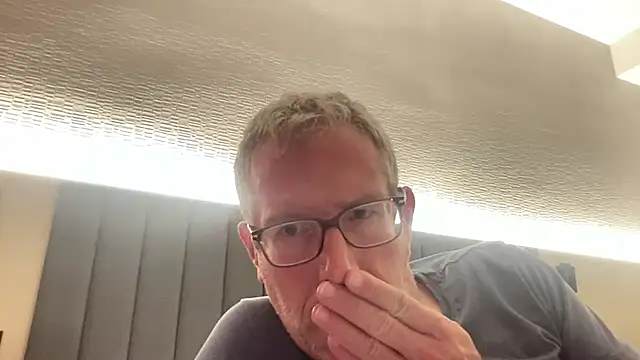 choupipat1 online show from 10/23/25, 01:04