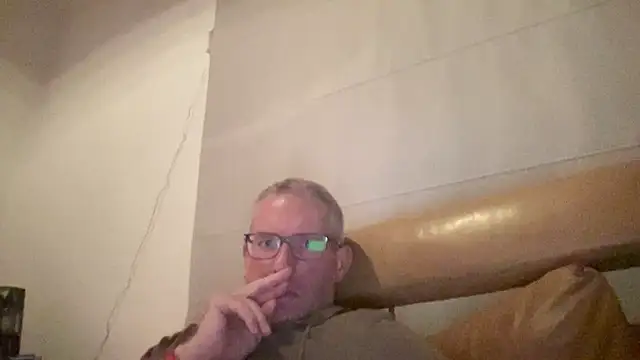 choupipat1 online show from 09/24/25, 11:21