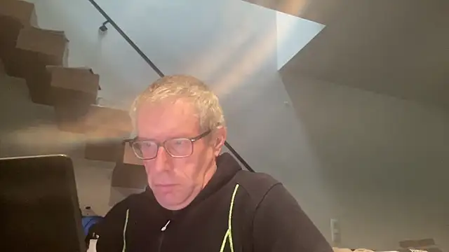 choupipat1 online show from 11/19/25, 08:14