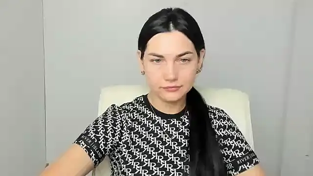 Lune Moon online show from 09/09/25, 05:39