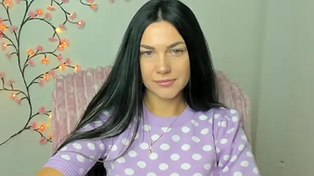 Lune Moon online show from 12/16/25, 07:23