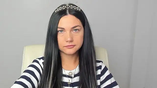 Lune Moon online show from 11/26/25, 06:35