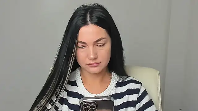 Lune Moon online show from 11/21/25, 06:45