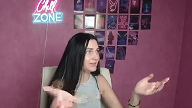 Lune Moon online show from 10/23/25, 05:17