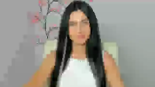 Snapshot of Lune_Moon chatting on 06/23/26, 05:27 Lune Moon online show from 06/23/26, 05:27