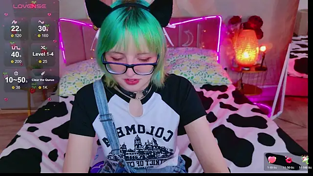 CoralineYoung online show from 04/19/26, 08:26