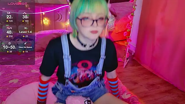 CoralineYoung online show from 05/17/26, 05:07