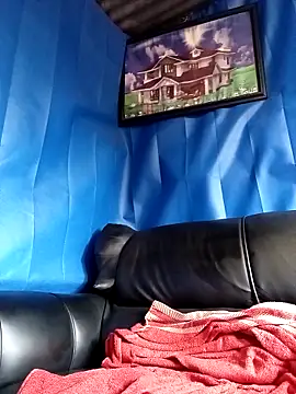 Chrisdee2 online show from 11/21/25, 10:14