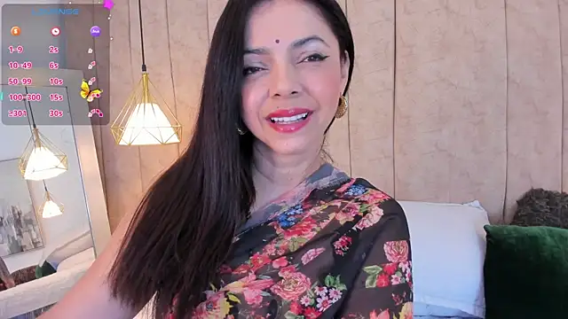 Snapshot of Anantaa_ chatting on 06/10/26, 11:55 Anantaa online show from 06/10/26, 11:55