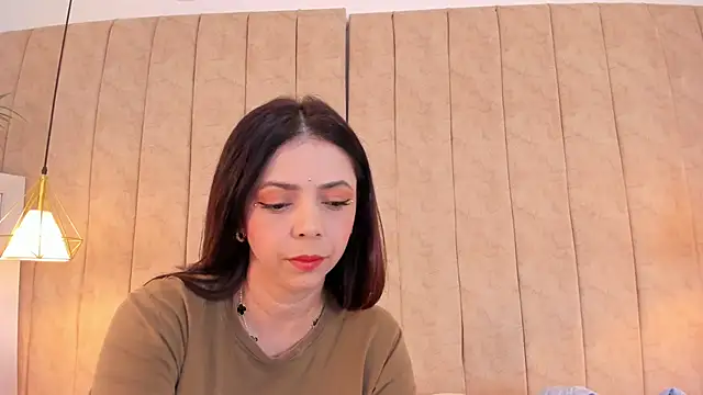 Snapshot of Anantaa_ chatting on 10/10/25, 11:44 Anantaa online show from 10/10/25, 11:44