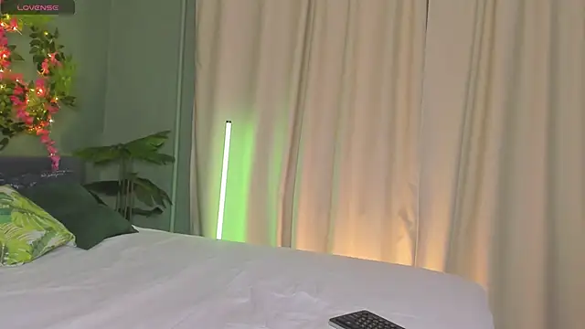 Lisbeth  Salander online show from 11/25/25, 02:34