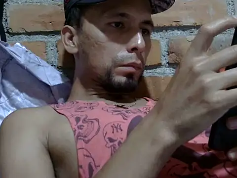 Boycumlatino online show from 10/01/25, 10:24