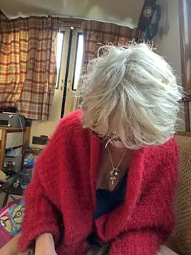Snapshot of ladyboatlady chatting on 09/30/25, 06:41 ladyboatlady online show from 09/30/25, 06:41