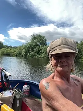 Snapshot of ladyboatlady chatting on 06/19/26, 09:15 ladyboatlady online show from 06/19/26, 09:15