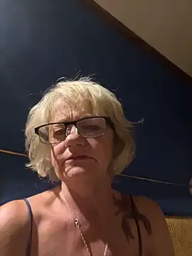 Snapshot of ladyboatlady chatting on 09/13/25, 07:36 ladyboatlady online show from 09/13/25, 07:36